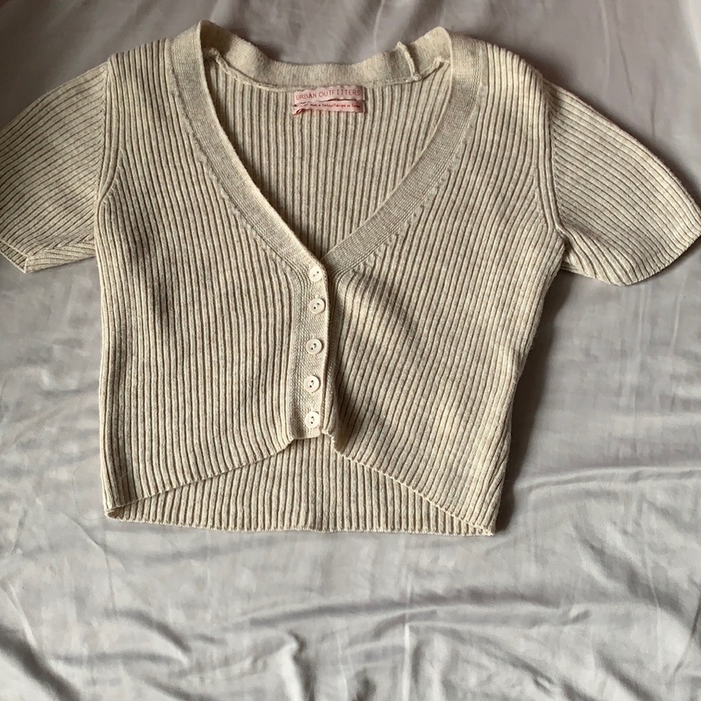 cream cropped shirt